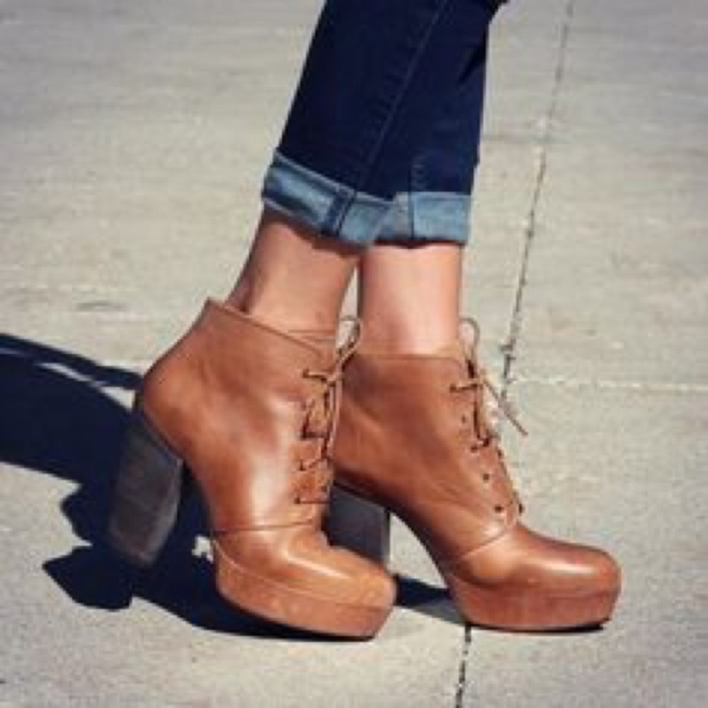 Steve Madden Cognac Booties